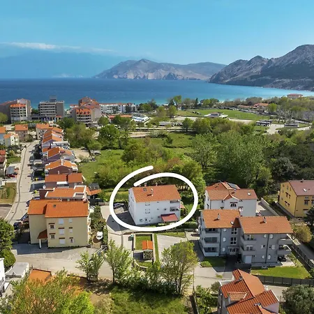 Tudor With Balcony * Baška